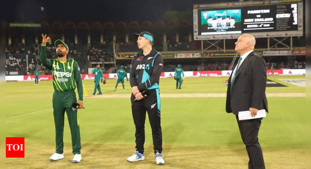 New Zealand 62/1 in 6.0 Overs | PAK vs NZ Live Cricket score:  – The Times of India
