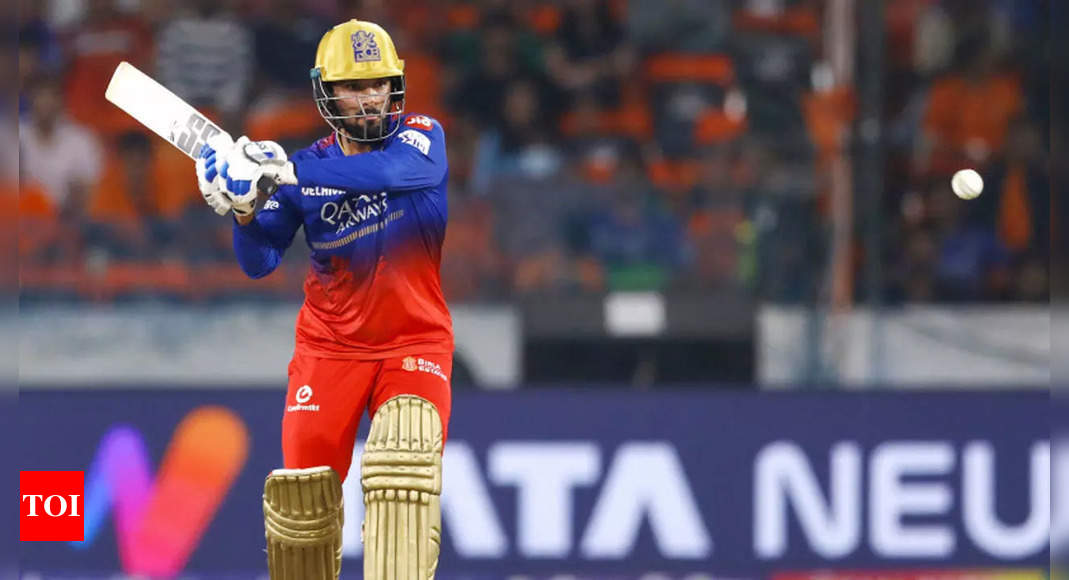 Watch: Rajat Patidar hits four successive sixes off Mayank Markande, slams joint-second fastest fifty for RCB in IPL | Cricket News – Times of India