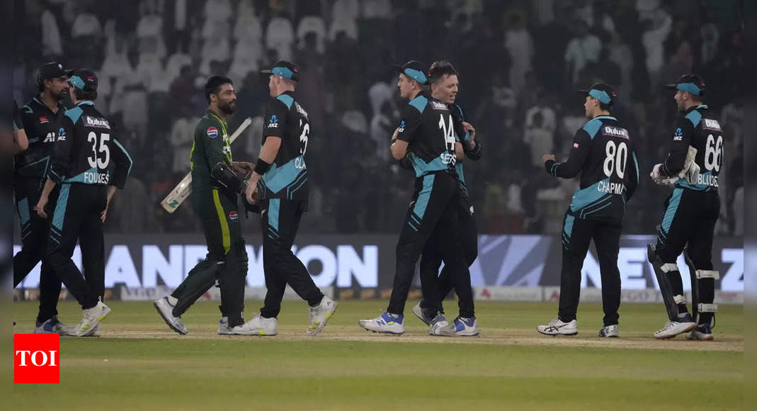 4th T20I: Tim Robinson, William O’Rourke shine as New Zealand beat Pakistan, lead series 2-1 – Times of India