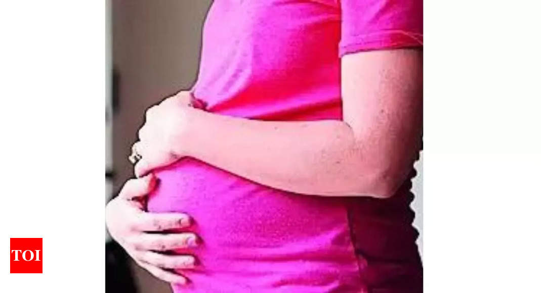 Stored umbilical cord solves mystery of twin deaths, several miscarriages – Times of India