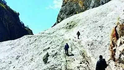 Landslide hits Arunachal road to China border