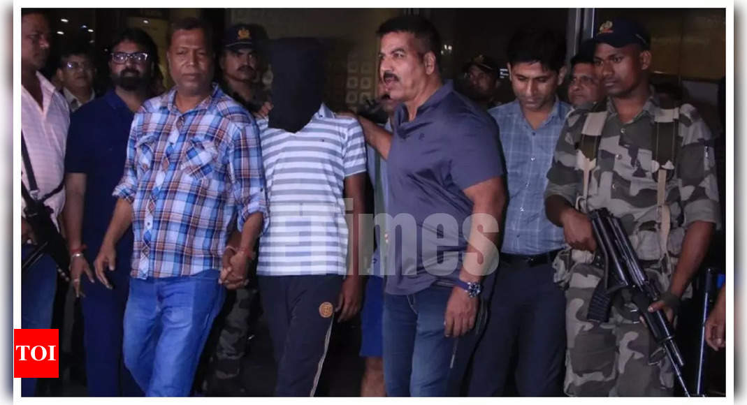 Salman Khan house firing: Men who supplied guns brought to Mumbai for questioning as court extends custody of 2 accused till April 29 | – Times of India