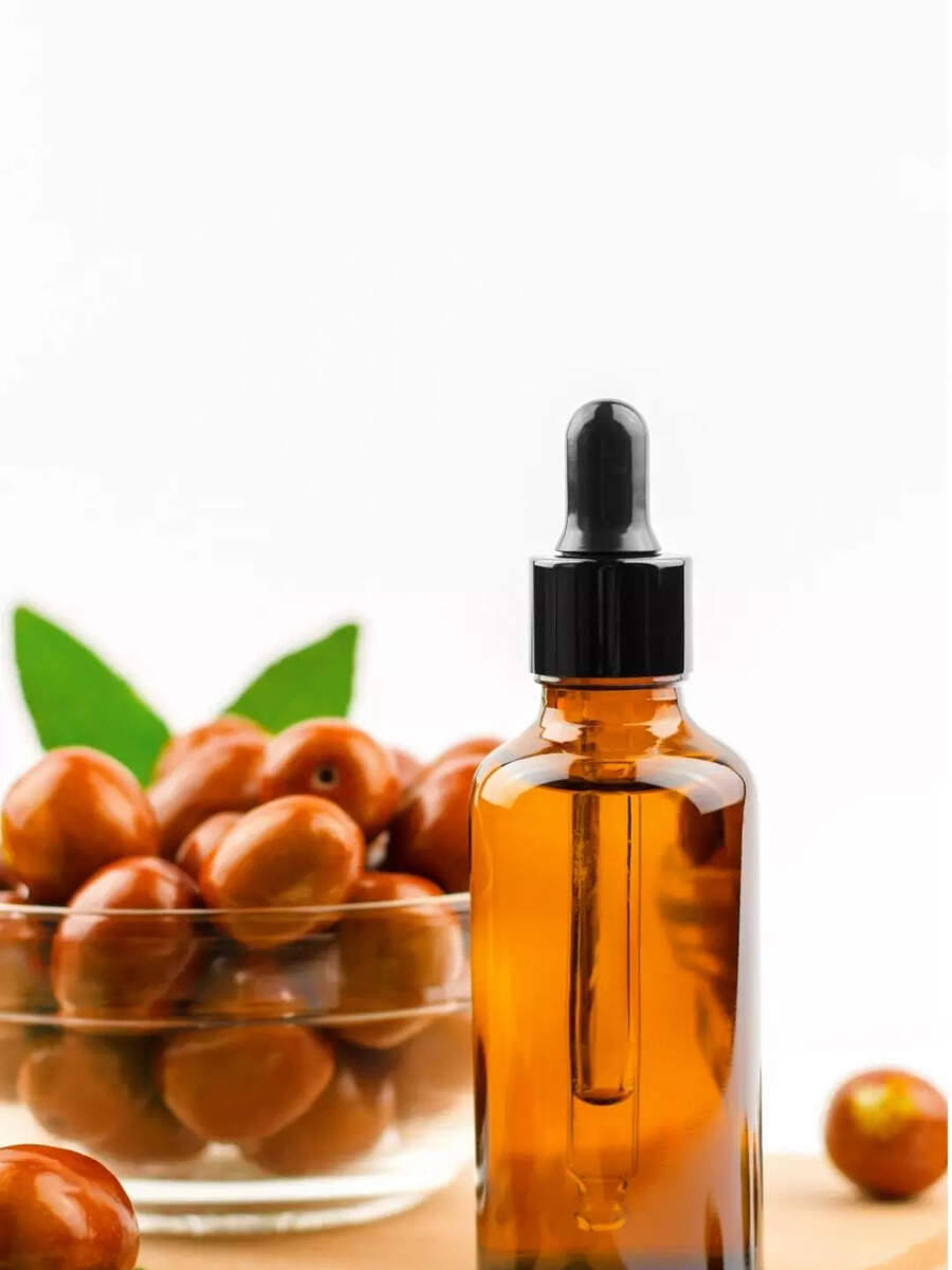  ஒரே எண்ணெய் 10 வழிகளில் முகத்தை பொலிவாக்கும் தெரியுமா? 