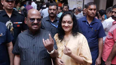 Bengal Governor CV Ananda Bose casts vote in Kerala