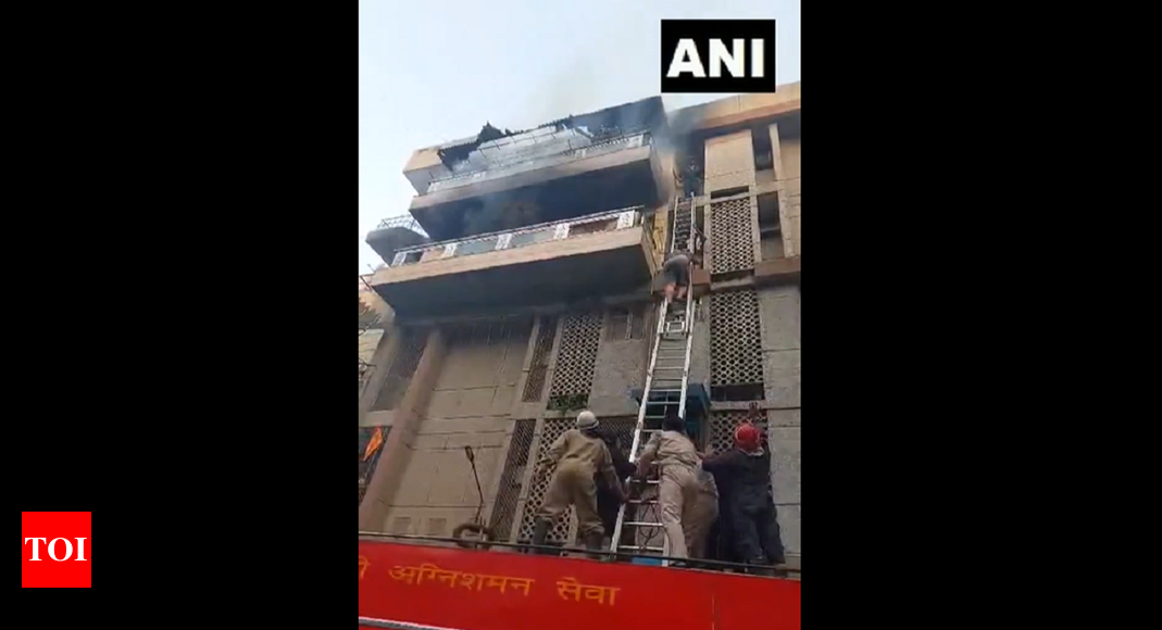 fire breaks out at residential building in Delhi, firefighter among 3 injured