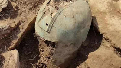 2,500-year-old Greek helmet found: This is how it looks