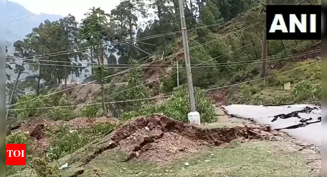 Landslide damages roads and houses in Jammu and Kashmir's Ramban ...