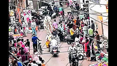 Gandhibagh residents want weekly Sunday market shut for good