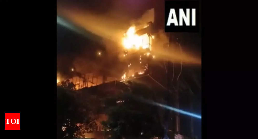 fire breaks out at building in Noida Sector 65