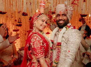 Arti shares dreamy wedding snaps with Dipak