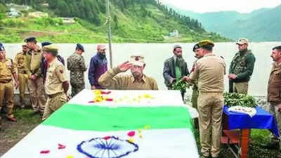 Village defence guard killed by terrorists in J&K