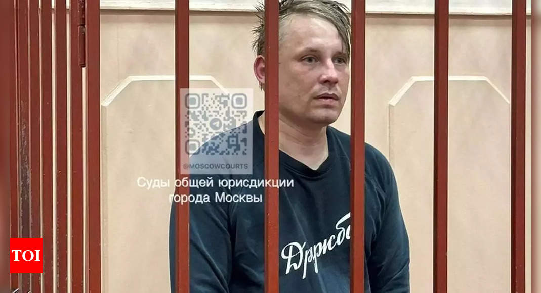 2 Russian journos in jail on ‘extremism’ charges over ‘work’ for Navalny group – Times of India