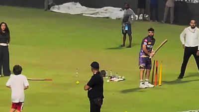 Watch: Rinku Singh struggles with the bat as SRK's son AbRam displays bowling skills
