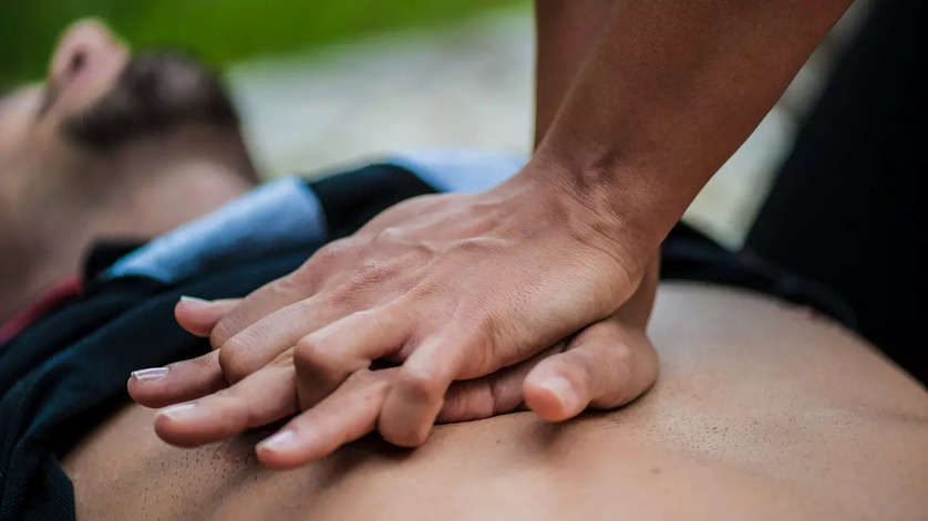 Restart a heart: Be a heart hero! Learn CPR