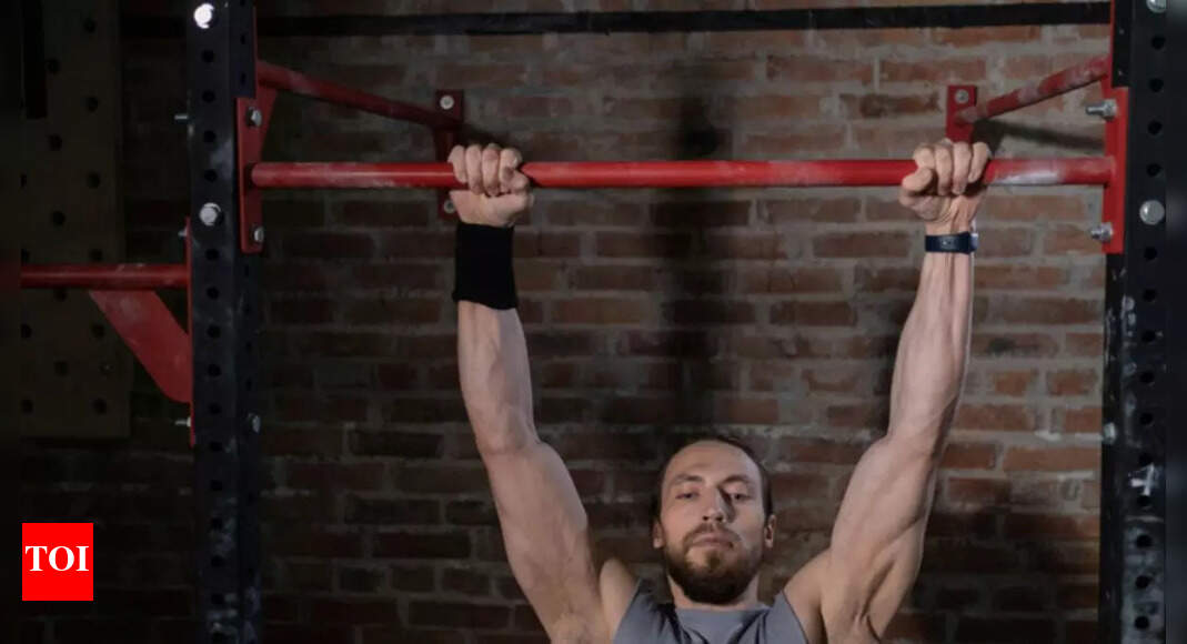 Best Pull Up Bars To Help You Strengthen Your Shoulders & Work On Your Biceps - Vimarsana News