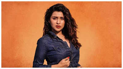 Mannara Chopra says she was rejected for a fairness ad for THIS reason: 'I went home and started crying...'