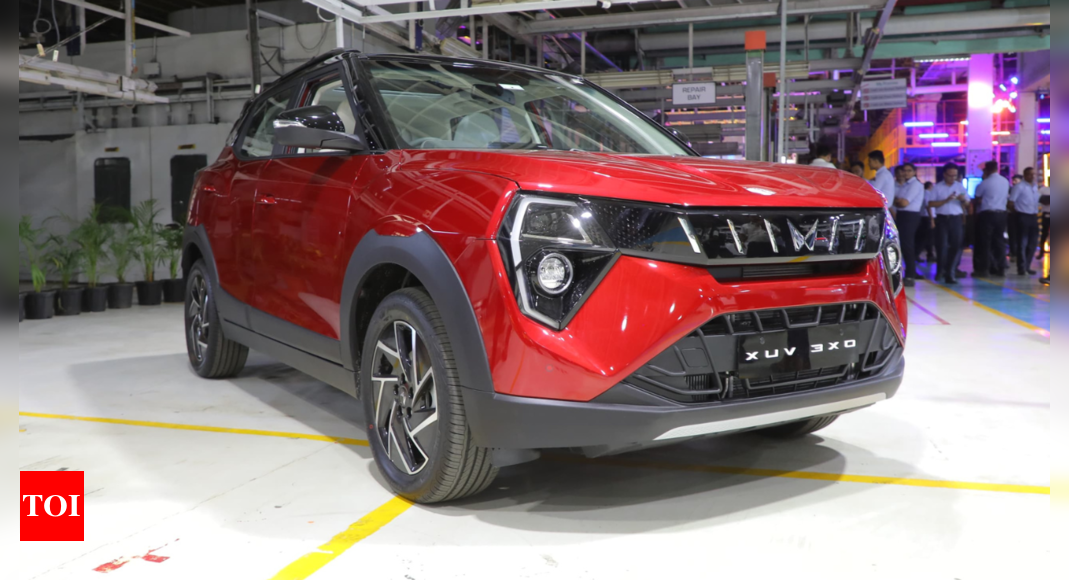 Mahindra XUV 3XO variant-wise features with price explained