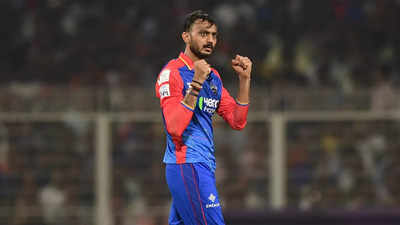 'Ek set batsman ko bewakoof banake ghar bhejna': Axar Patel's magical delivery draws comparison to spin legends - Watch