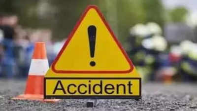 One killed, 36 injured as bus collides with truck in Jharkhand