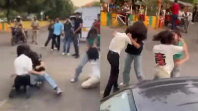 Noida girls' catfight video goes viral: They are punching, slapping, pulling each other's hair