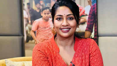 Navya Nair corrects organisers of an event for citing incorrect personal information: Cannot claim motherhood to a non-existent child