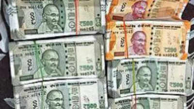 Rs 1 crore seized from city builder’s car at Lalbaug in Mumbai