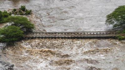 Kenya floods: Toll rises to 181; homes and roads destroyed