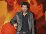 B'wood mourns Dev Anand's death