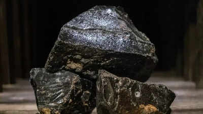 Couple discover 4.6-pound ancient Obsidian artifact in their front yard