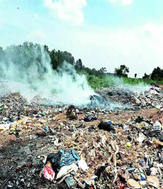 Garbage in flames: Hot, burning mess in Ullal