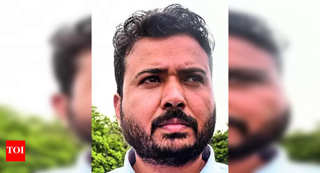 AAP: AAP forms coordination committee with Pathak as state-level ...