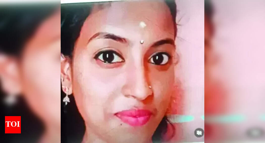 Murder: Man kills wife returning from police station | Bengaluru News ...