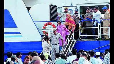 L’dweep-M’luru boat service resumes