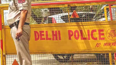Teenage boy caught for sending bomb threat to Delhi Police HQ