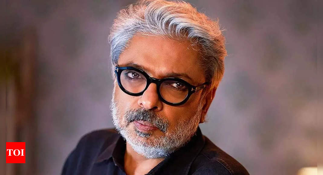 ‘Heeramandi’ director Sanjay Leela Bhansali says he received overwhelming support from Pakistani audiences – Times of India