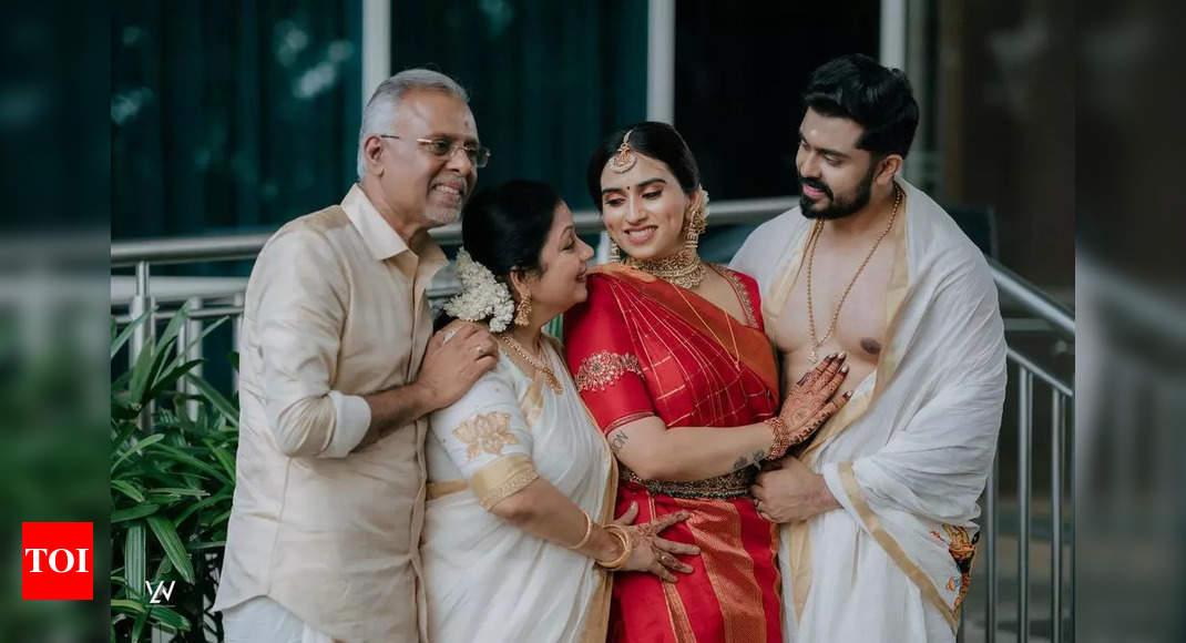 Malavika Jayaram's pictures with her in-laws goes viral | - Times of India