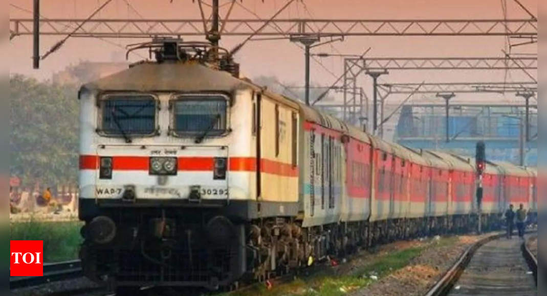 Man falls off crowded train, fourth incident in a week | India News – Times of India