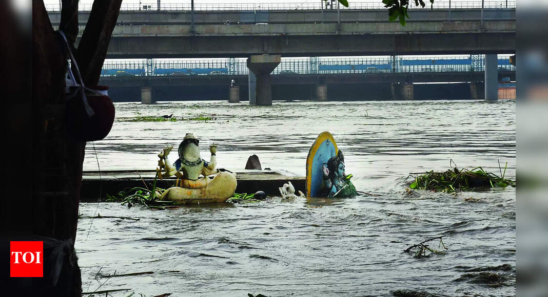 Monsoon: Teams prepare to repair Hindon and Yamuna embankments ahead of monsoon | Noida News - Vimarsana News