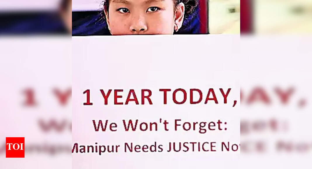 Manipuri Women: Seven women shave heads, cycle for 19km for peace in Manipur | - Vimarsana News