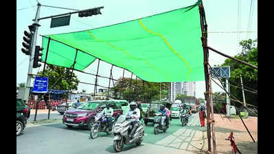 Corporation sets up ‘green’ shelters at 2 traffic signals