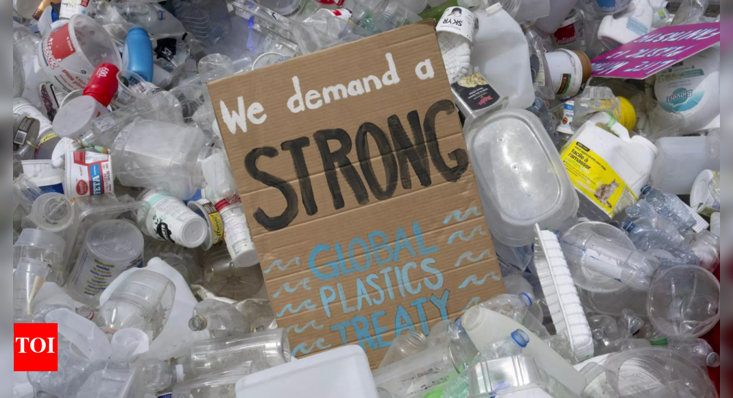 Global plastic treaty will only work if it caps production, modelling shows