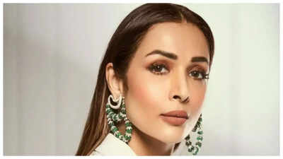 'Building Tak Aaoge?’: Malaika Arora's fun banter with paparazzi is winning the internet