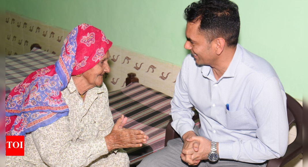 Eldest women voters of Haryana's Jind district emerge as icon for other voters | India News - Vimarsana News