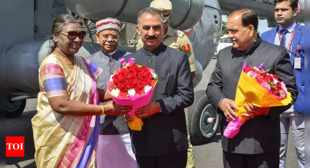 President Droupadi Murmu arrives in Shimla on 5 days visit of Himachal | India News – Times of India