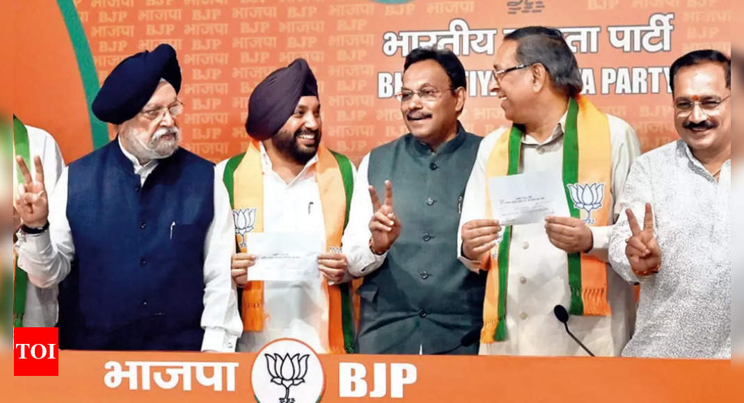Ex-Delhi Cong chief Lovely joins BJP for 2nd time, along with 4 others | India News – Times of India