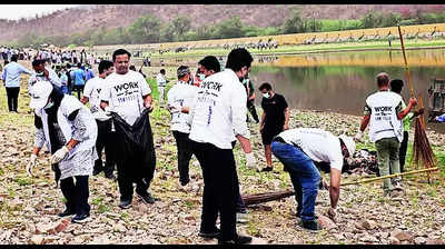 Plogging Drive: Maota Sarovar Cleaned During Jmc-h Plogging Drive 