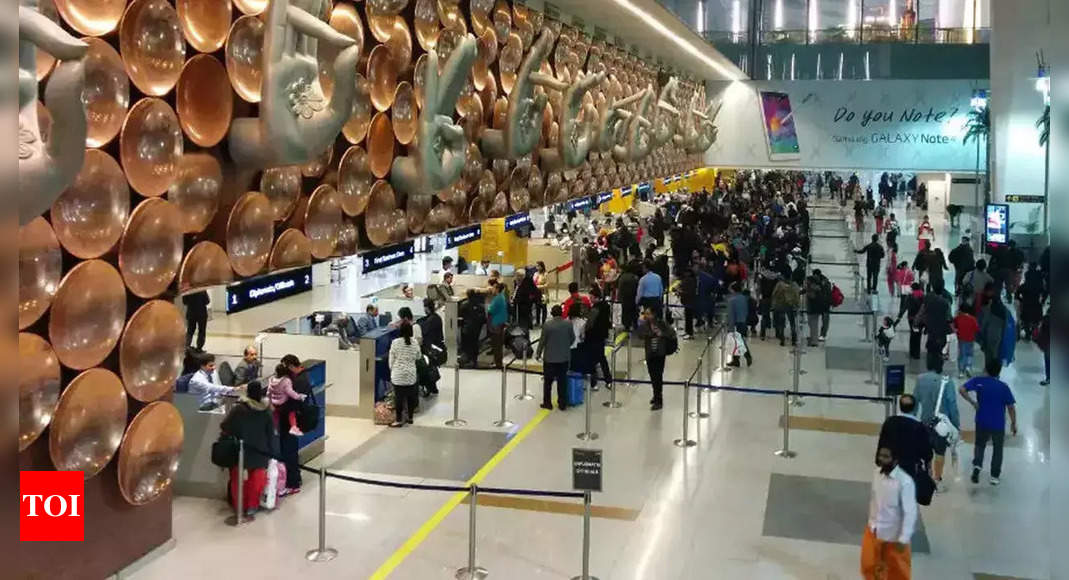 Korean national held with over 3 lakh US dollars at IGI Airport | Delhi News