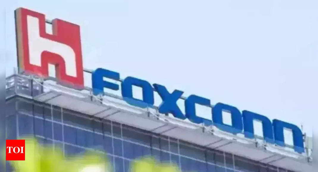Foxconn reiterates Q2 revenue to grow, posts record April sales – Times of India