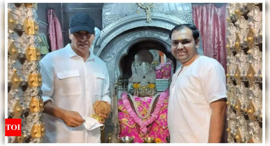 Akshay Kumar seeks blessings at Pushkar’s Brahma temple as he joins the cast of ‘Jolly LLB 3’ in Ajmer – See photo | – Times of India