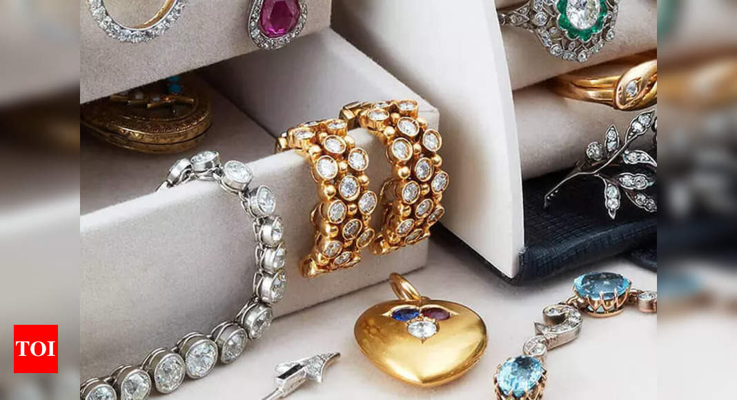 Zodiac Signs Who Love Jewelry - Times of India